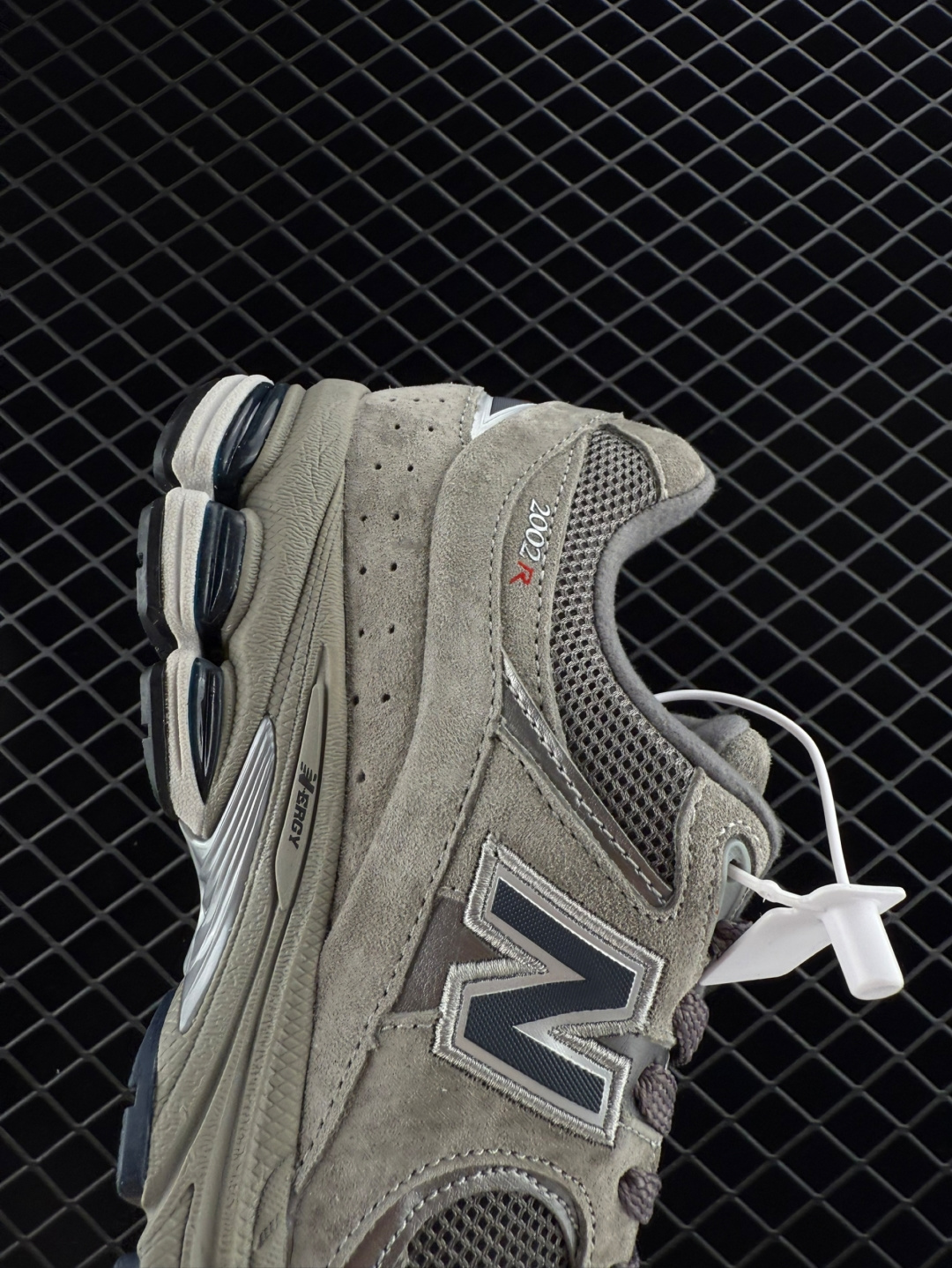 New Balance NB 2002R